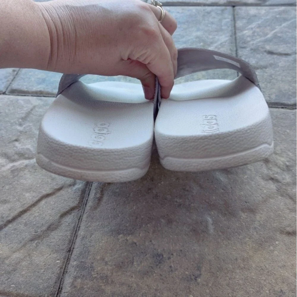 Disney frozen slides Adidas